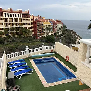 https://beautiful-villa-in-playa-paraiso-with-pool-and-sunset-view.adeje-hotels.com